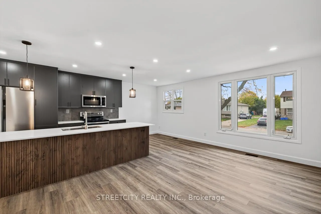 Photo 6 of 1128 Overlea Crescent, Sarnia — HOMEH