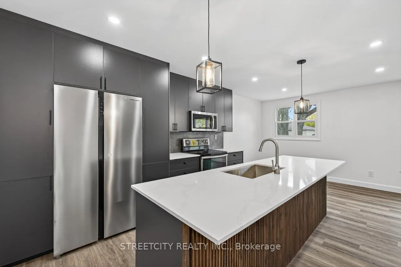Photo 9 of 1128 Overlea Crescent, Sarnia — HOMEH