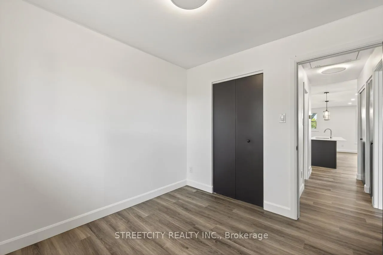 Photo 13 of 1128 Overlea Crescent, Sarnia — HOMEH