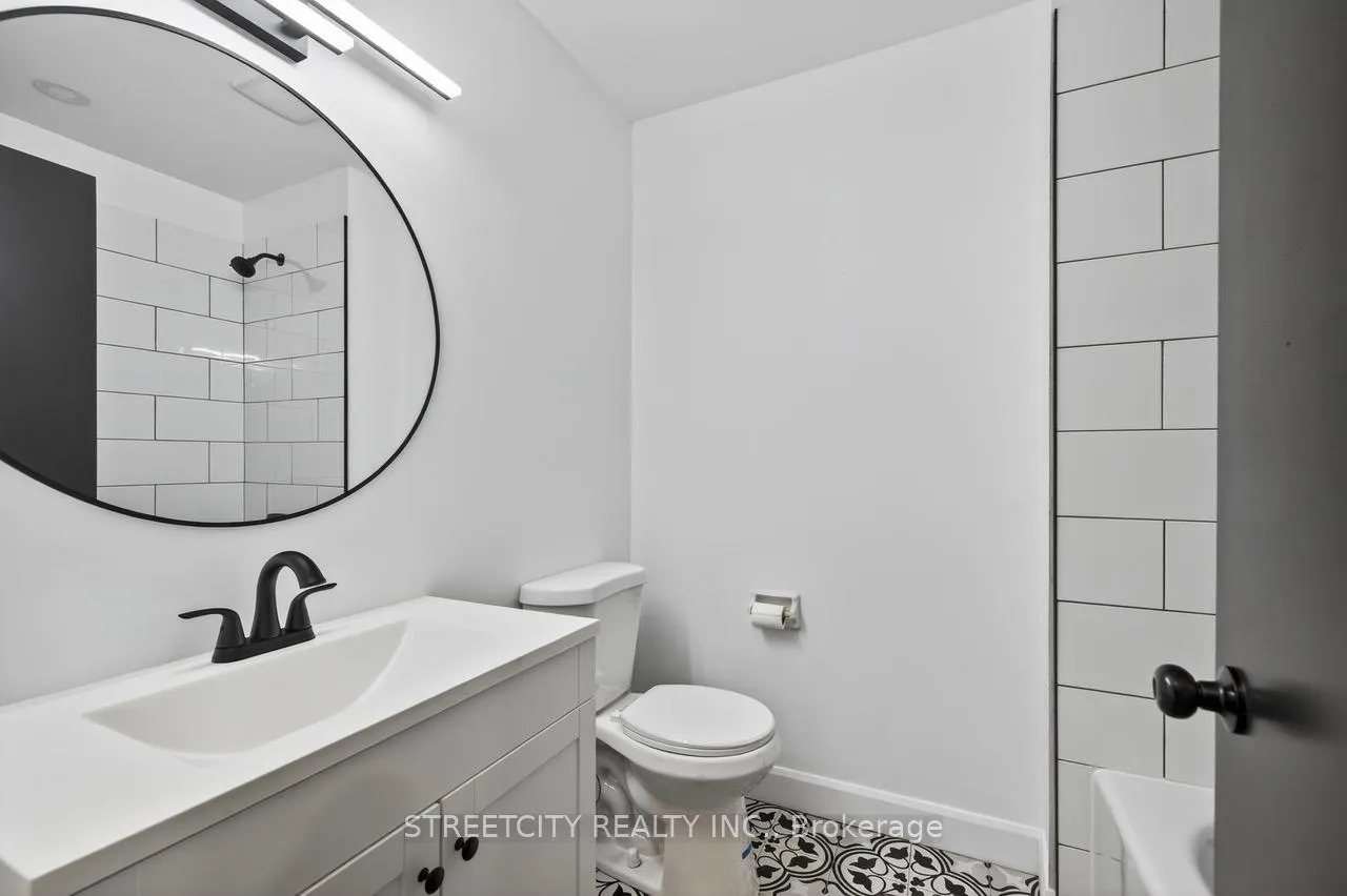 Photo 14 of 1128 Overlea Crescent, Sarnia — HOMEH