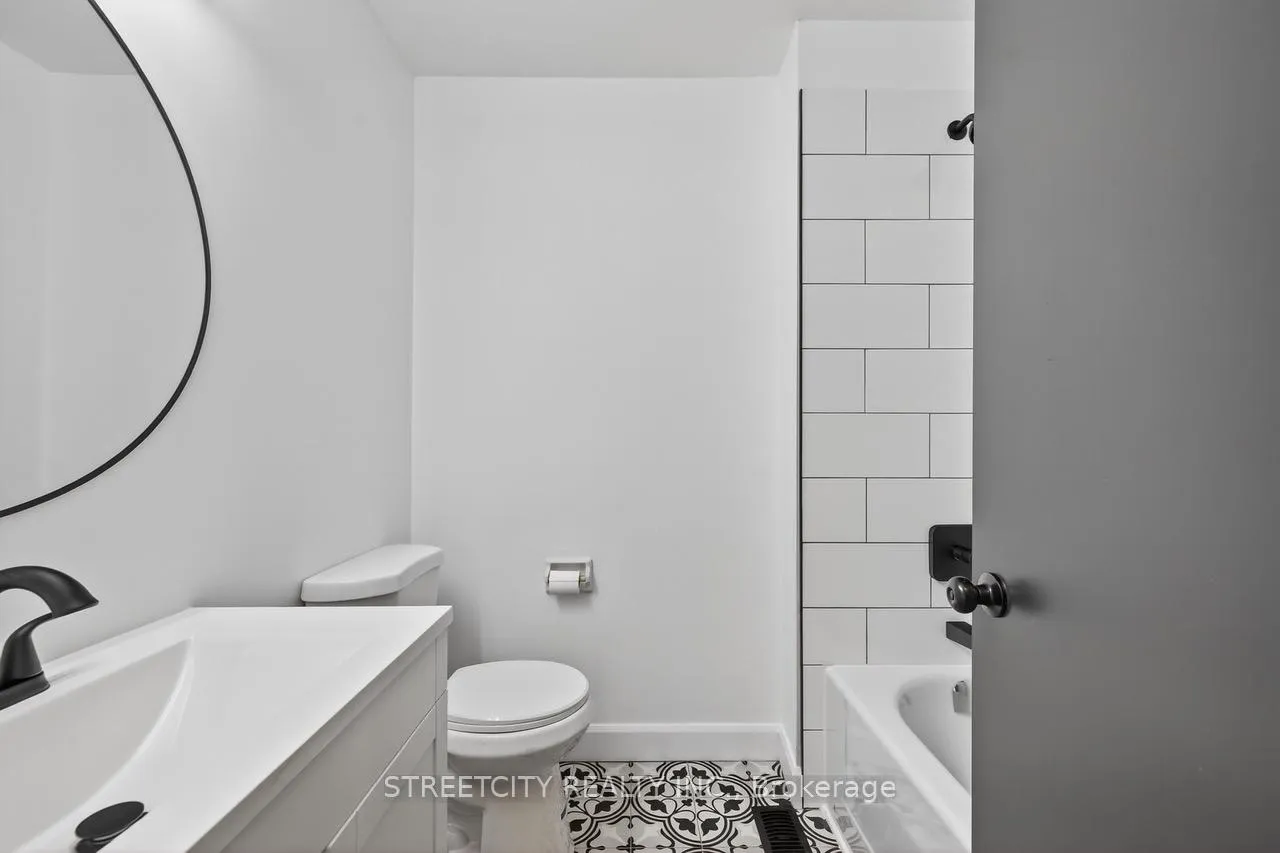 Photo 15 of 1128 Overlea Crescent, Sarnia — HOMEH