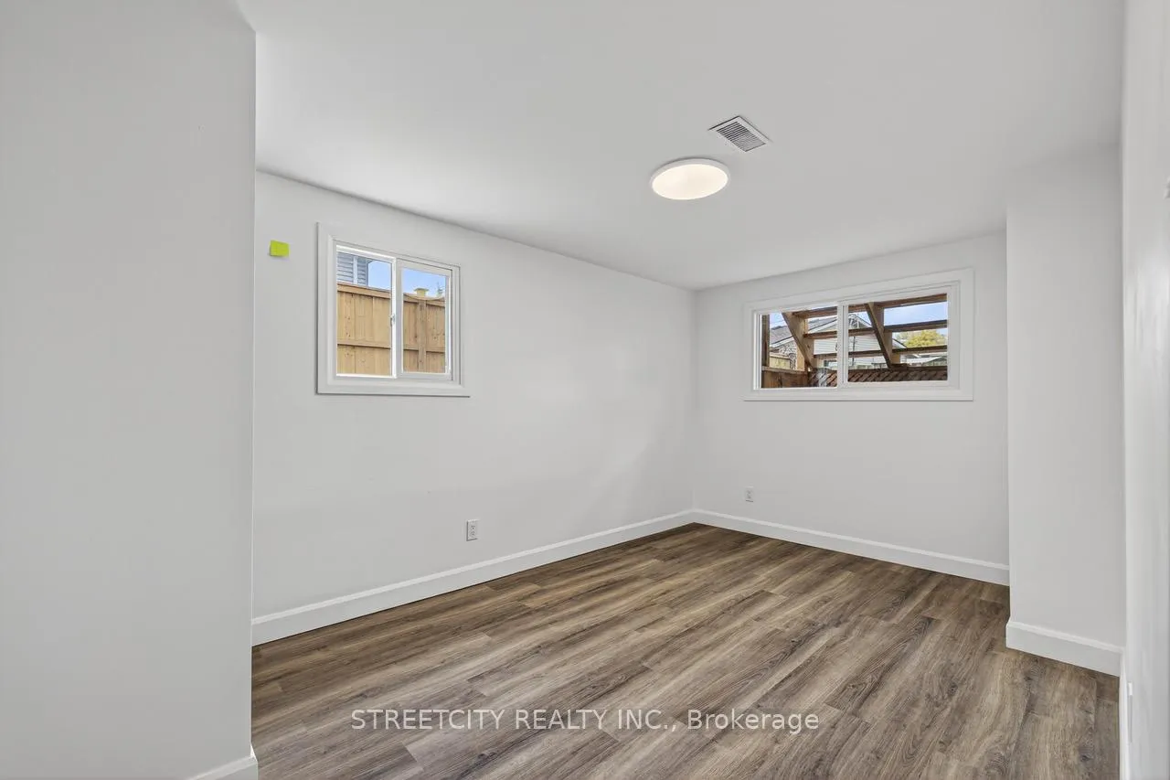 Photo 20 of 1128 Overlea Crescent, Sarnia — HOMEH