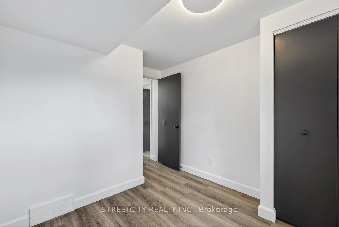 Photo 22 of 1128 Overlea Crescent, Sarnia — HOMEH
