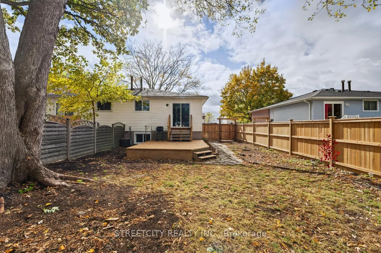 Photo 28 of 1128 Overlea Crescent, Sarnia — HOMEH