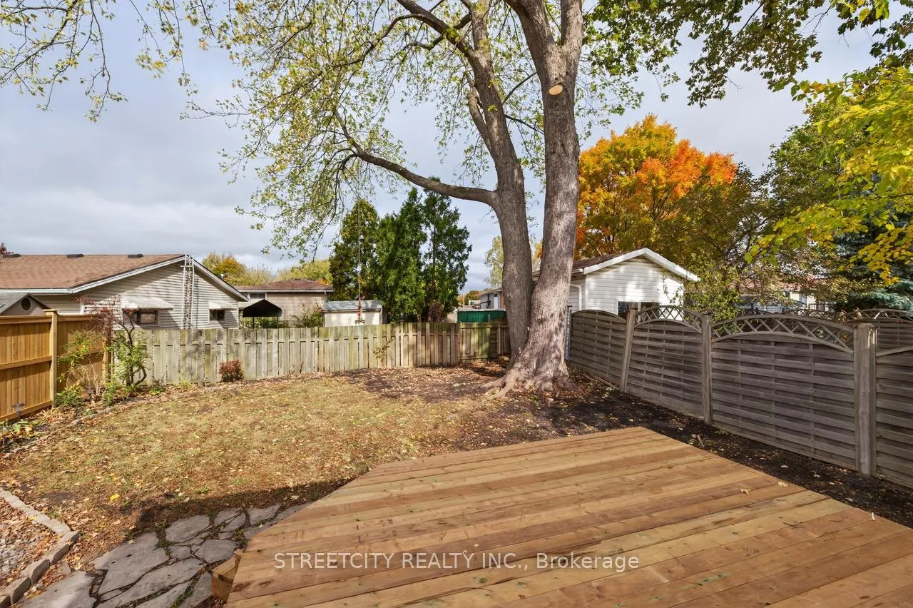 Photo 30 of 1128 Overlea Crescent, Sarnia — HOMEH