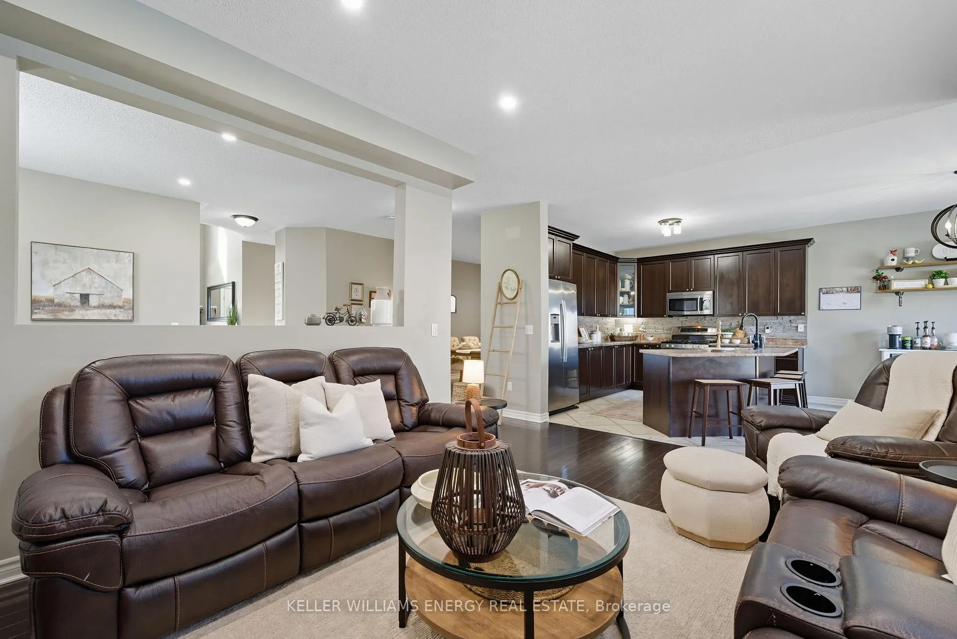 Photo 11 of 7 Mccorkell Street, Clarington, Bowmanville — HOMEH