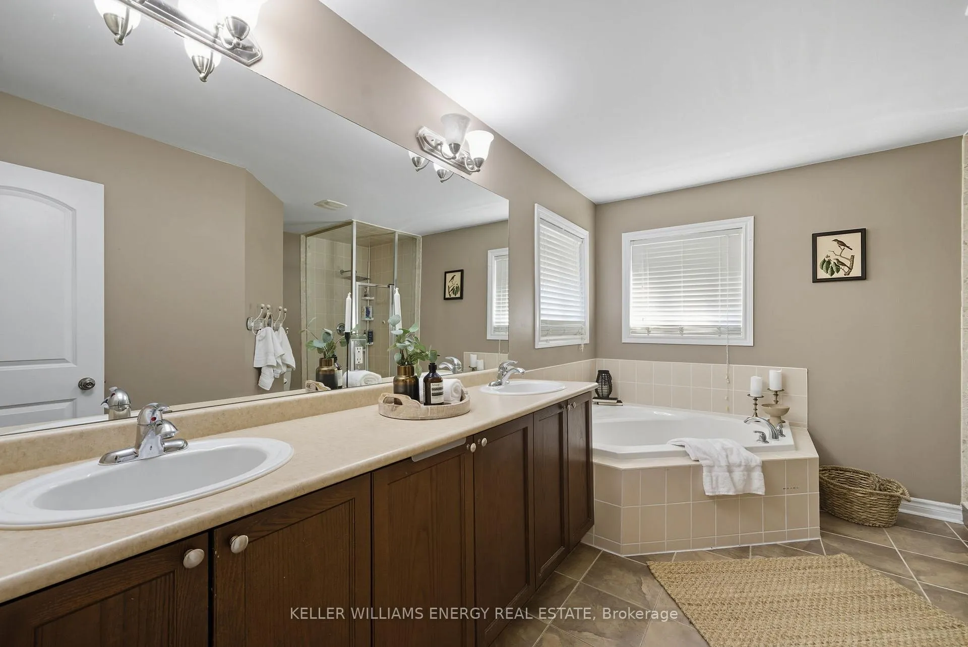 Photo 24 of 7 Mccorkell Street, Clarington, Bowmanville — HOMEH
