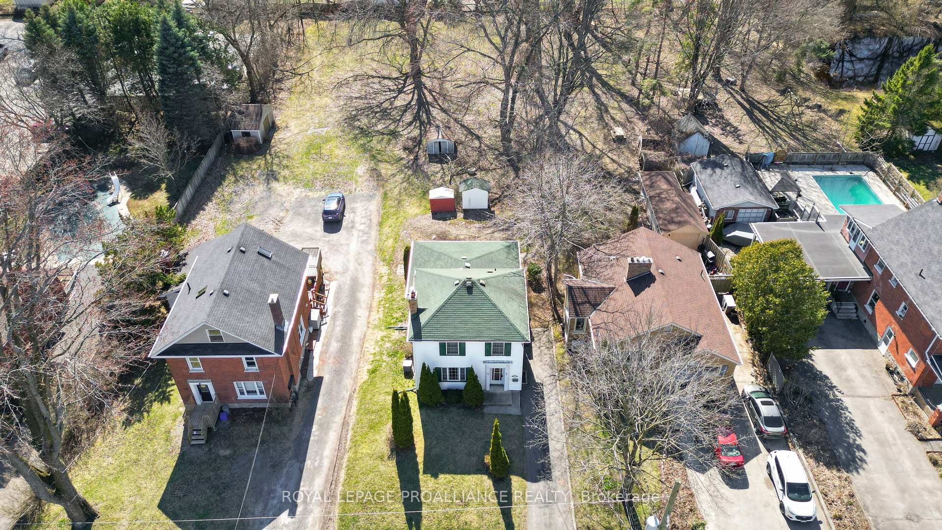 Photo 2 of 152 Bleecker Avenue, Belleville, Belleville Ward — HOMEH