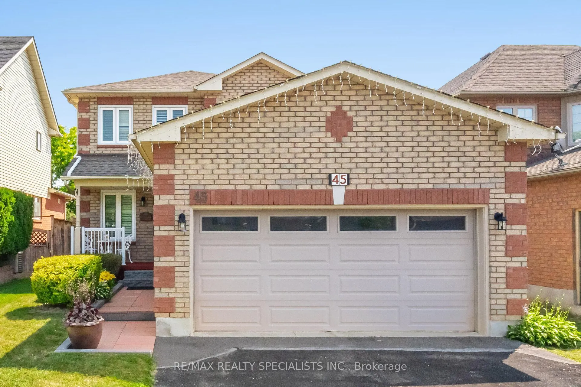 Photo 1 of 45 Bradshaw Street, Clarington, Bowmanville — HOMEH