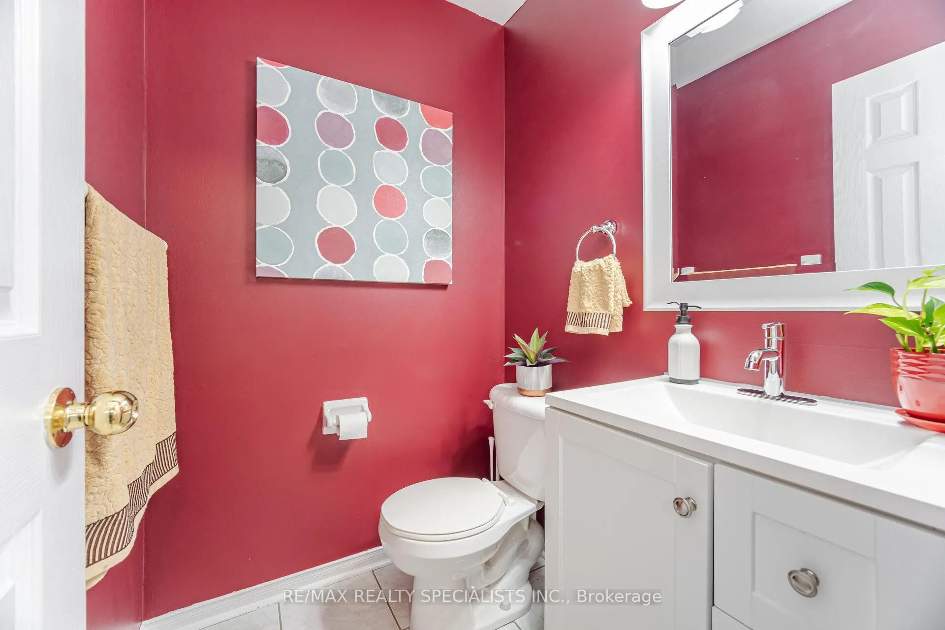 Photo 18 of 45 Bradshaw Street, Clarington, Bowmanville — HOMEH