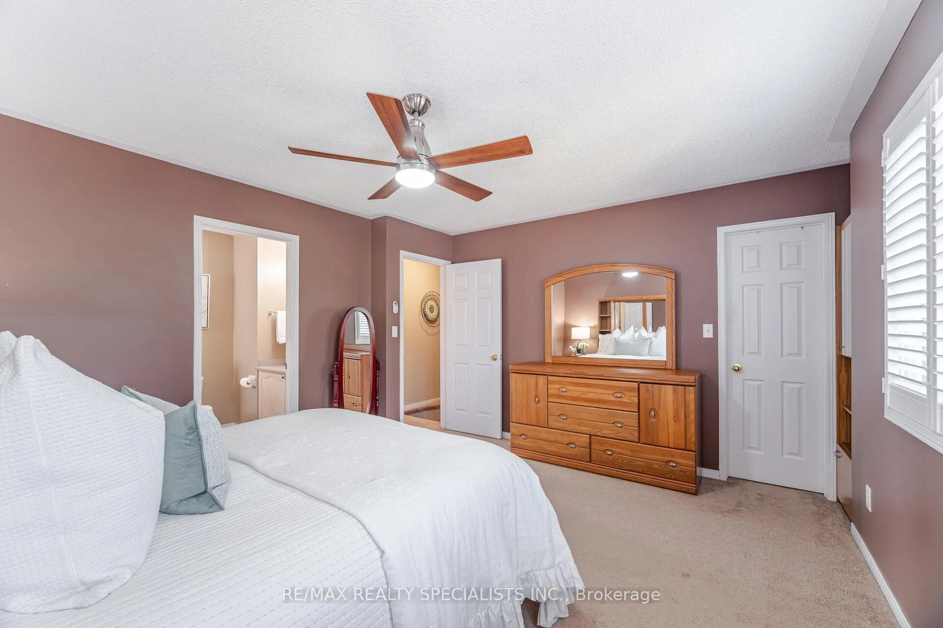 Photo 23 of 45 Bradshaw Street, Clarington, Bowmanville — HOMEH