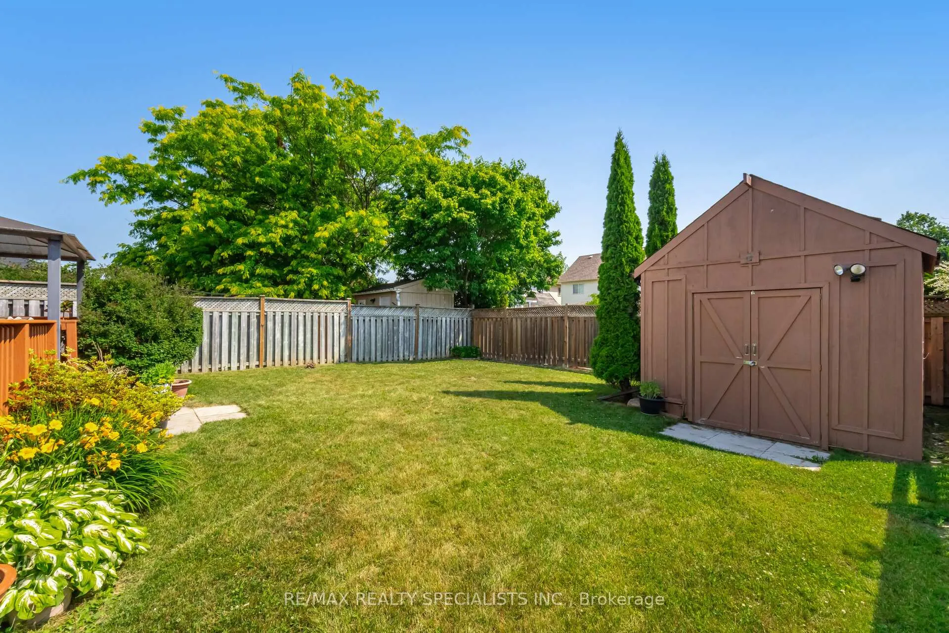 Photo 38 of 45 Bradshaw Street, Clarington, Bowmanville — HOMEH