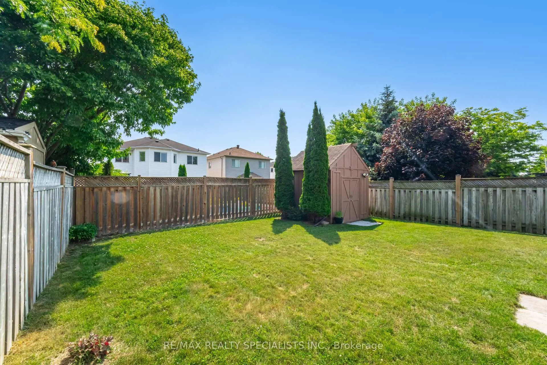 Photo 39 of 45 Bradshaw Street, Clarington, Bowmanville — HOMEH