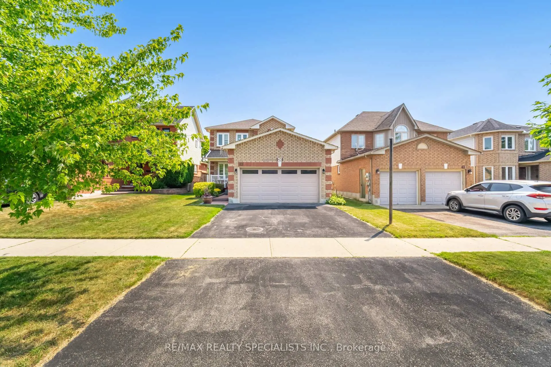 Photo 43 of 45 Bradshaw Street, Clarington, Bowmanville — HOMEH