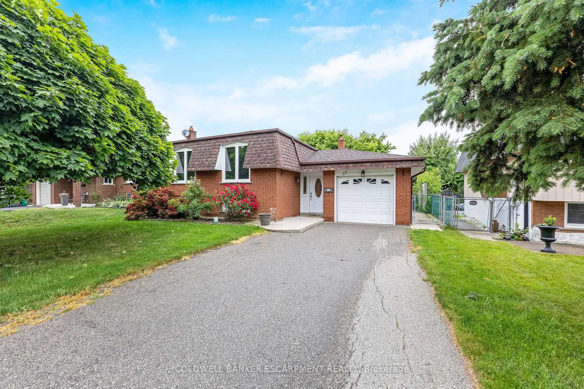 Front of 37 Grassmere Crescent