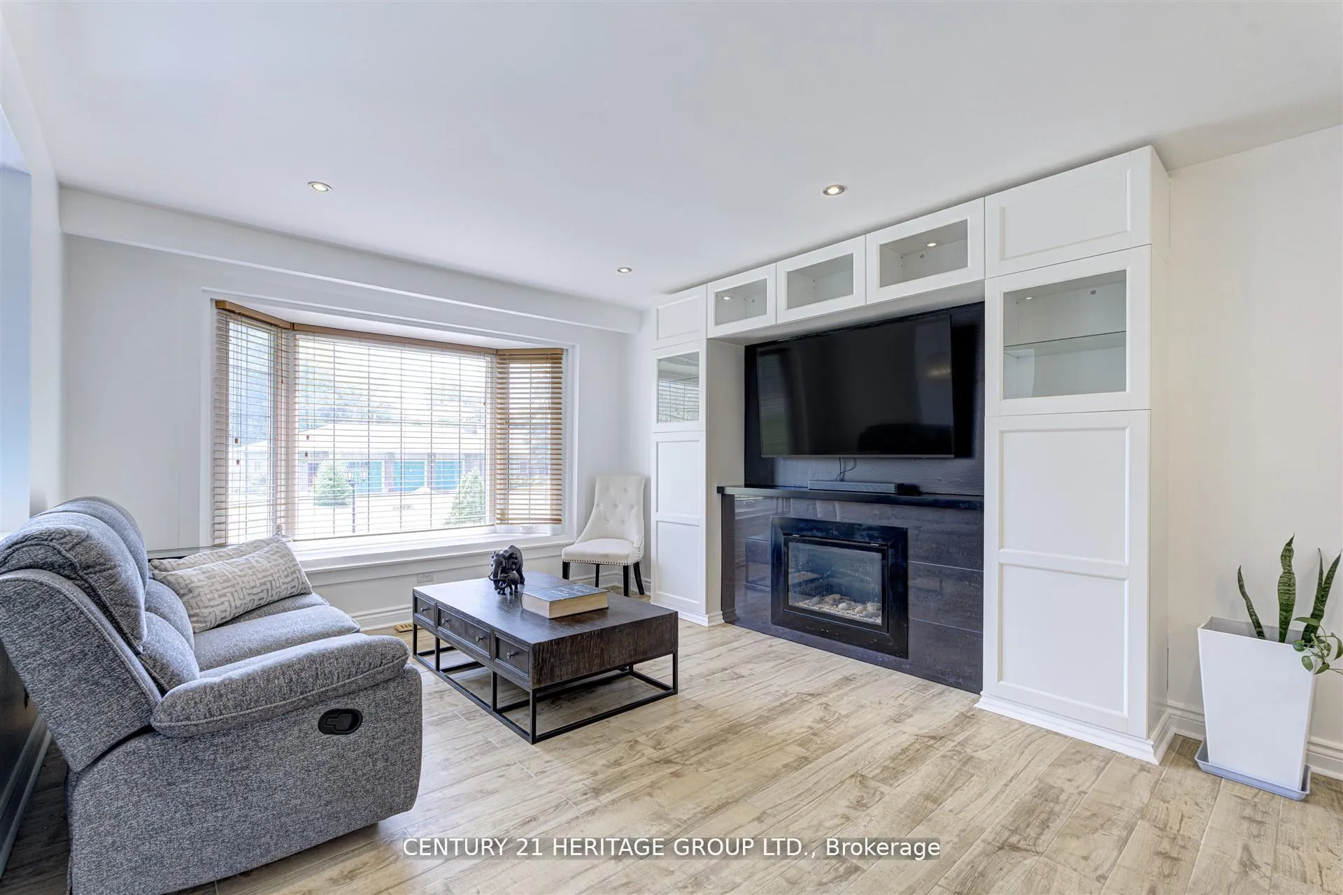 Photo 5 of 10 Bachly Crescent, King, Pottageville — HOMEH