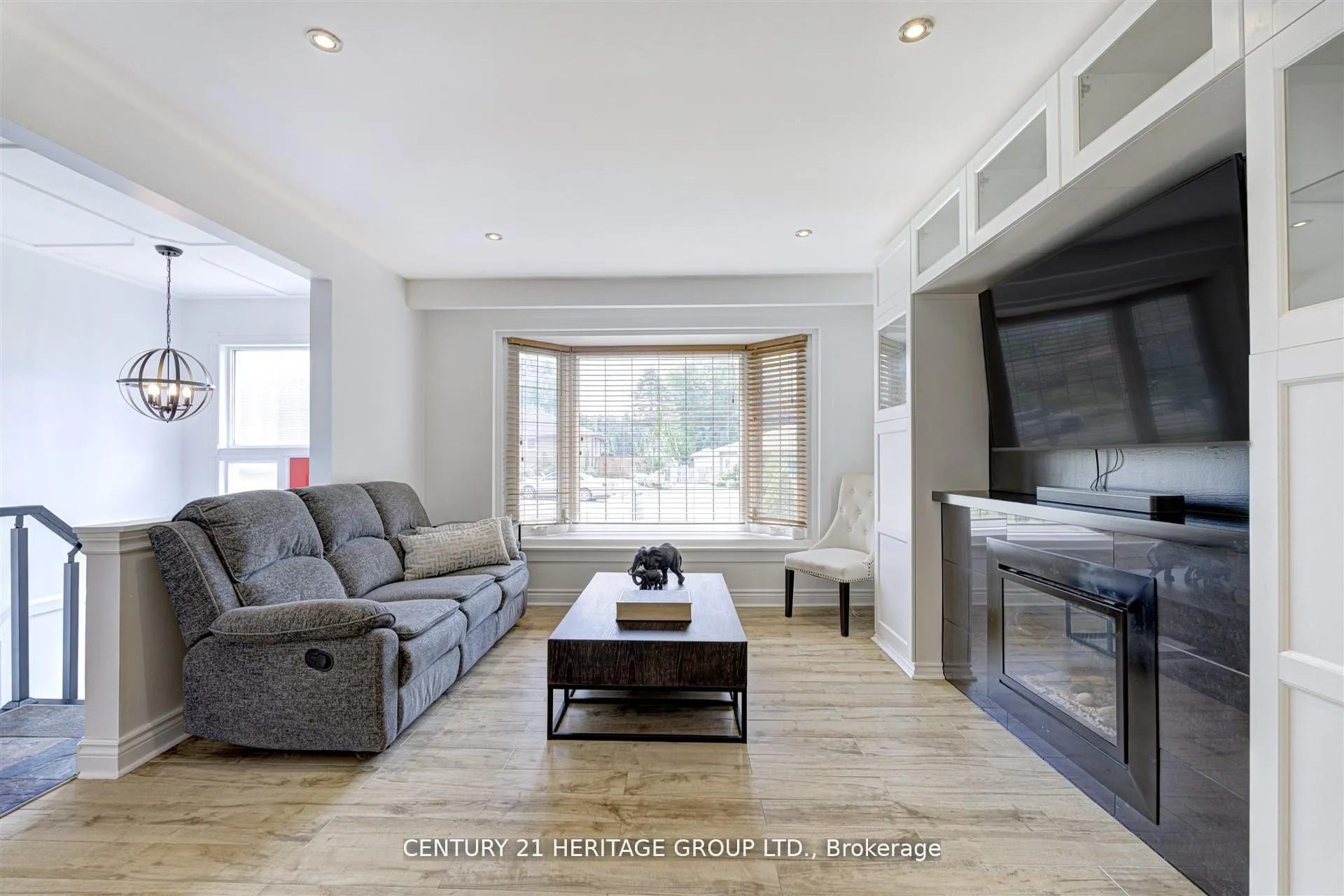 Photo 6 of 10 Bachly Crescent, King, Pottageville — HOMEH
