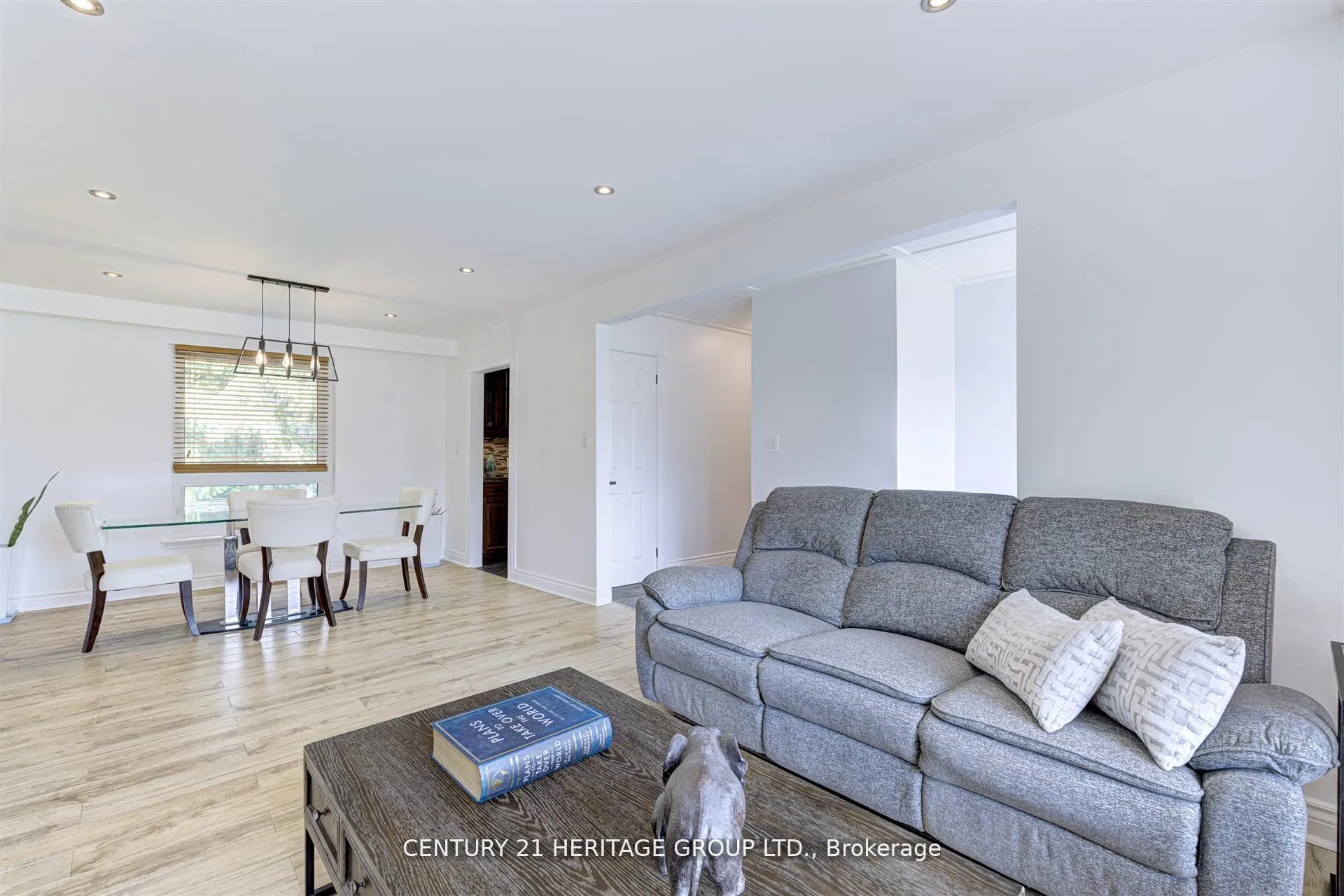 Photo 8 of 10 Bachly Crescent, King, Pottageville — HOMEH