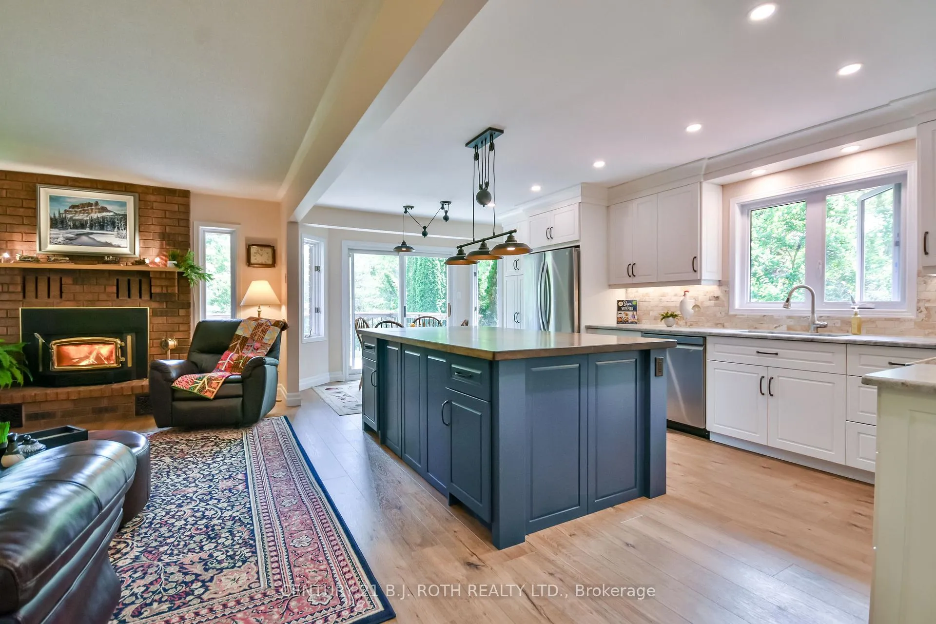 Photo 7 of 34 Cairns Boulevard, Springwater, Midhurst — HOMEH