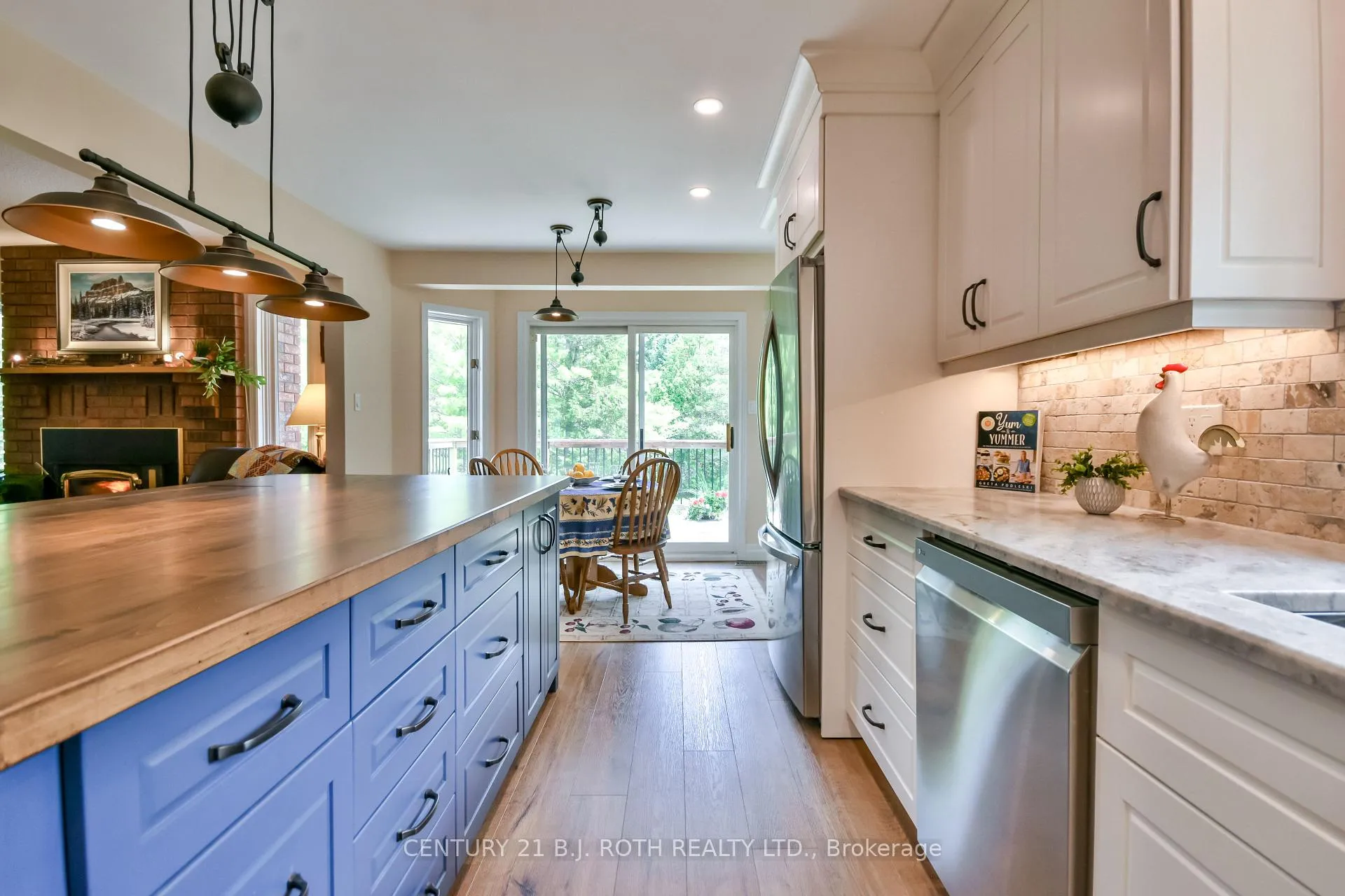 Photo 8 of 34 Cairns Boulevard, Springwater, Midhurst — HOMEH