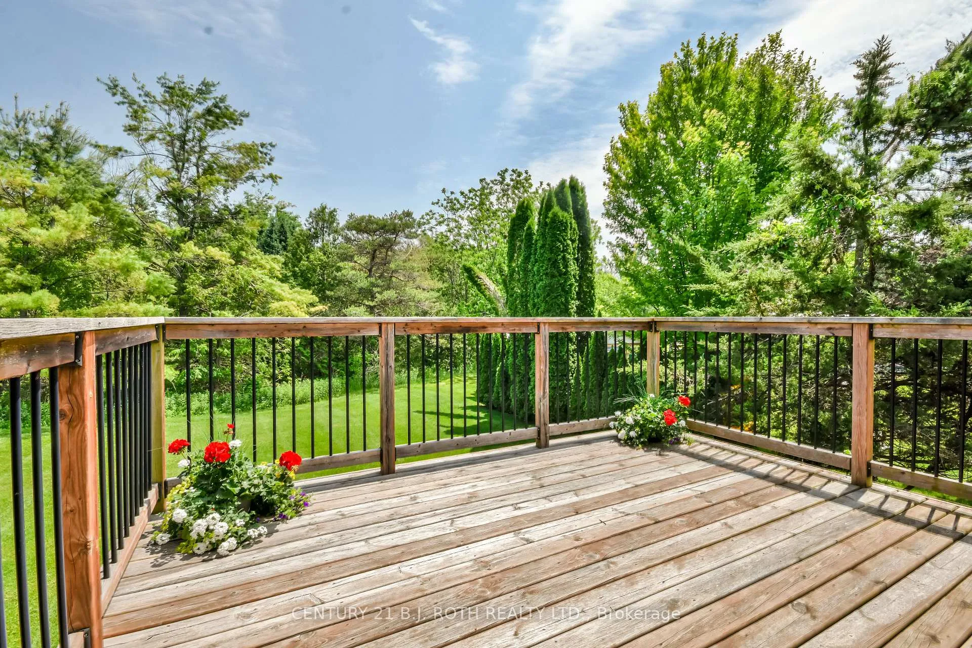 Photo 11 of 34 Cairns Boulevard, Springwater, Midhurst — HOMEH
