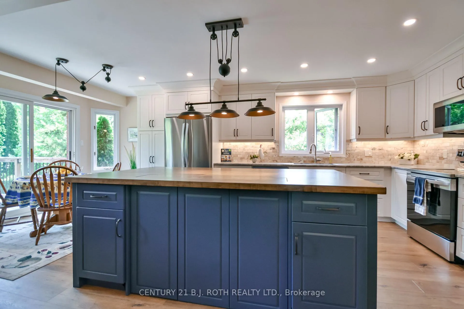 Photo 15 of 34 Cairns Boulevard, Springwater, Midhurst — HOMEH