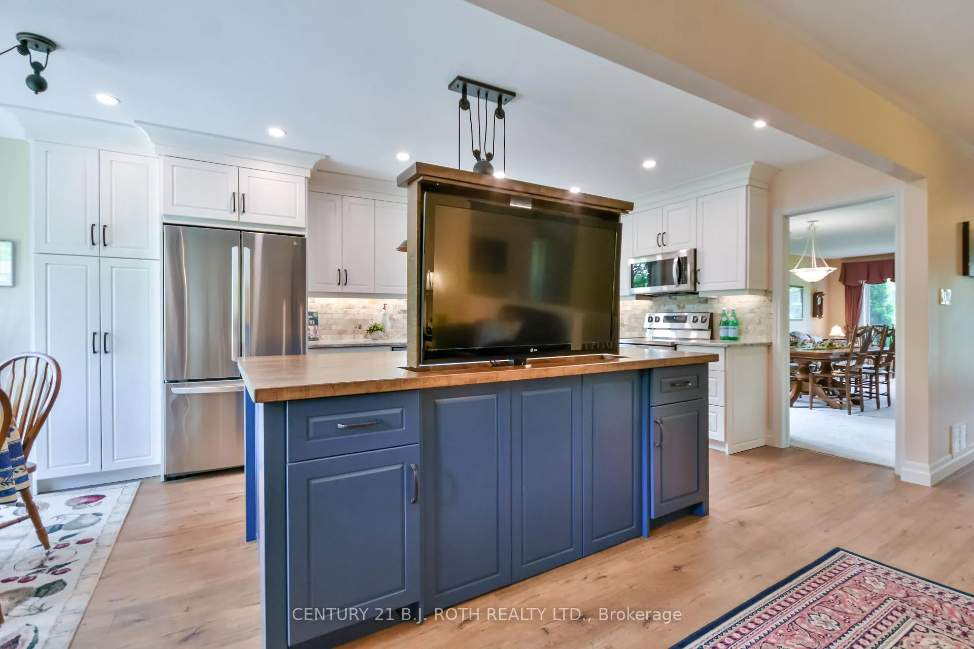 Photo 16 of 34 Cairns Boulevard, Springwater, Midhurst — HOMEH