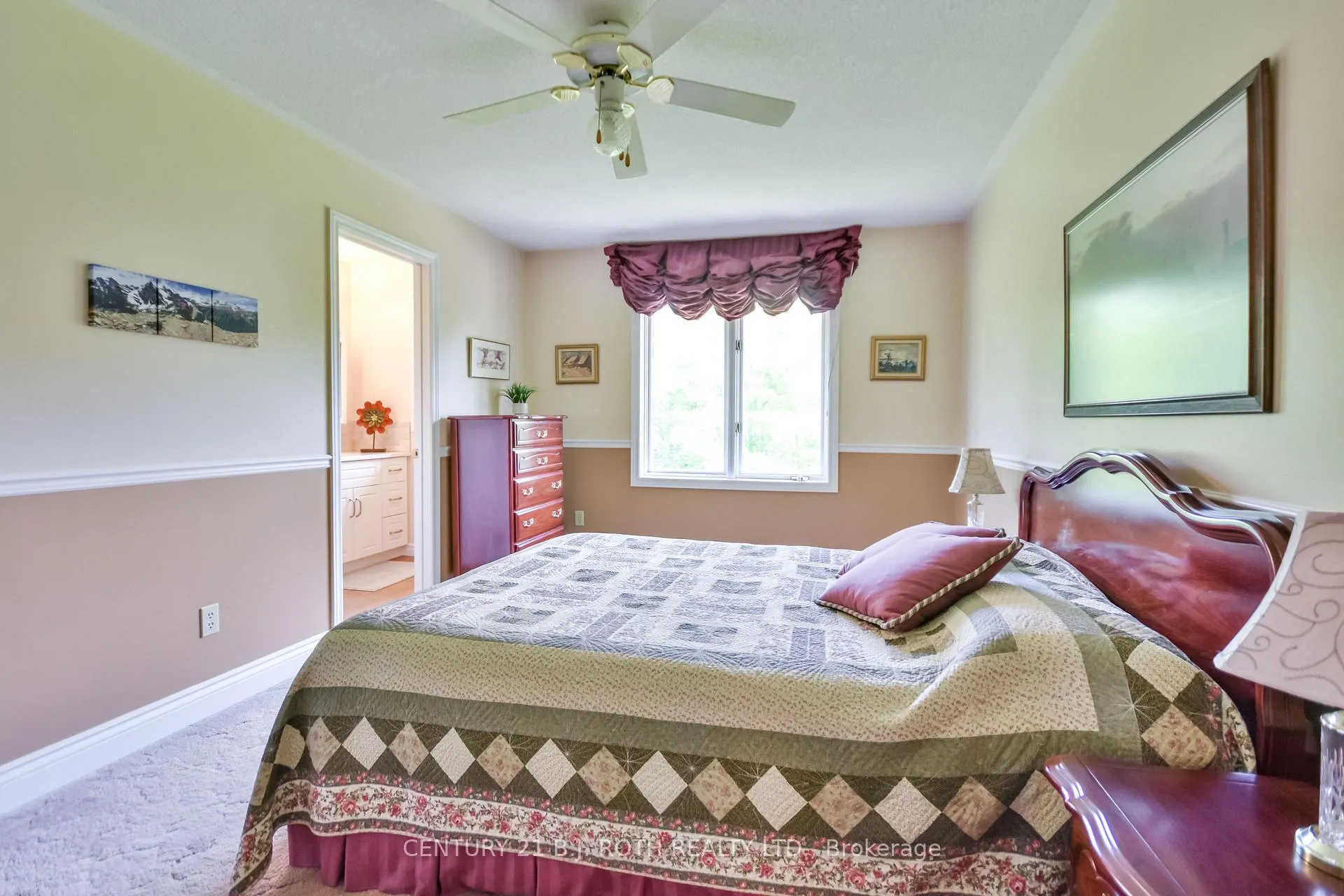 Photo 18 of 34 Cairns Boulevard, Springwater, Midhurst — HOMEH