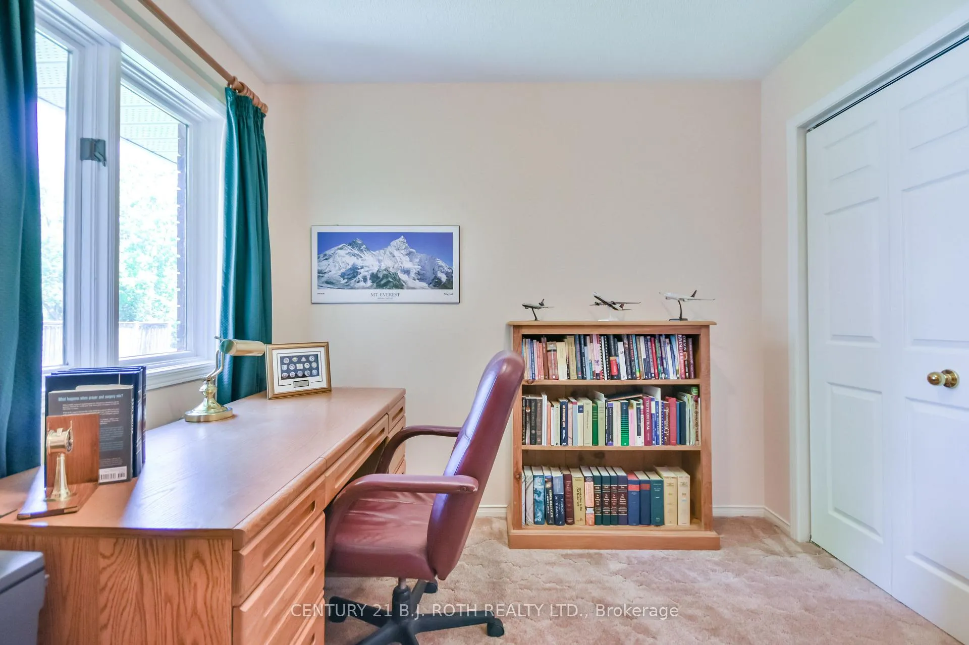 Photo 19 of 34 Cairns Boulevard, Springwater, Midhurst — HOMEH