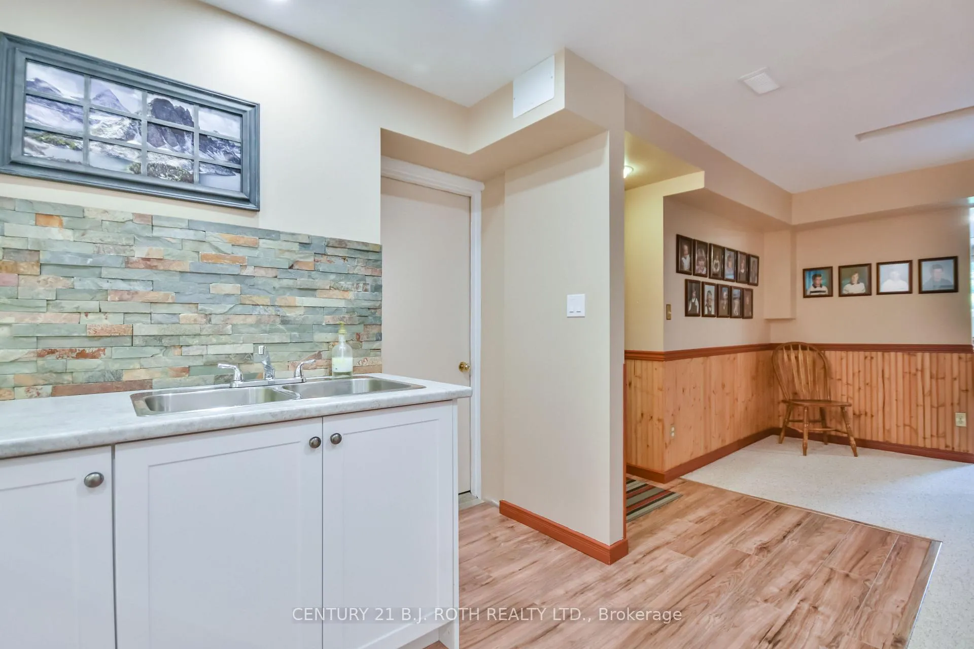 Photo 25 of 34 Cairns Boulevard, Springwater, Midhurst — HOMEH