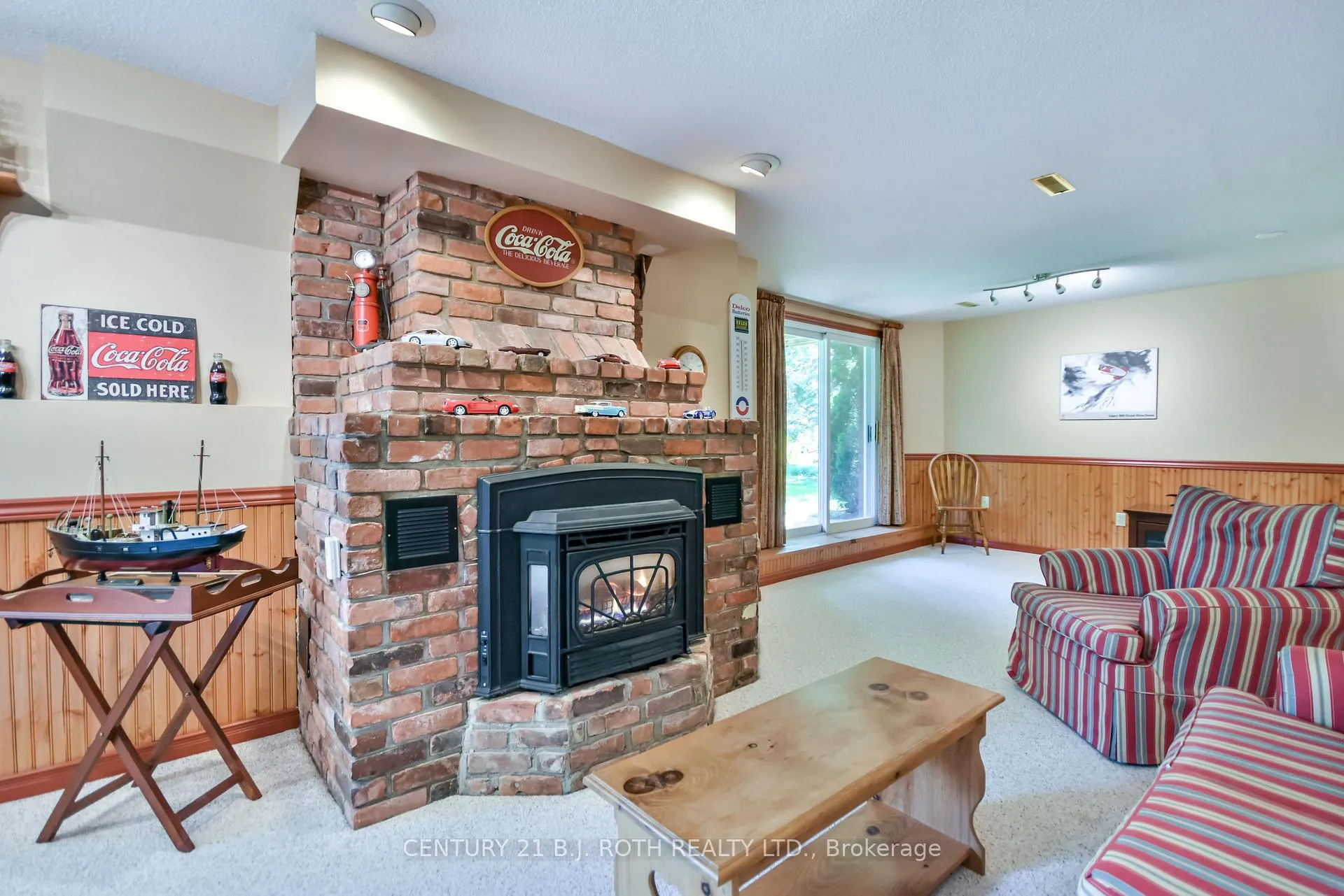 Photo 28 of 34 Cairns Boulevard, Springwater, Midhurst — HOMEH