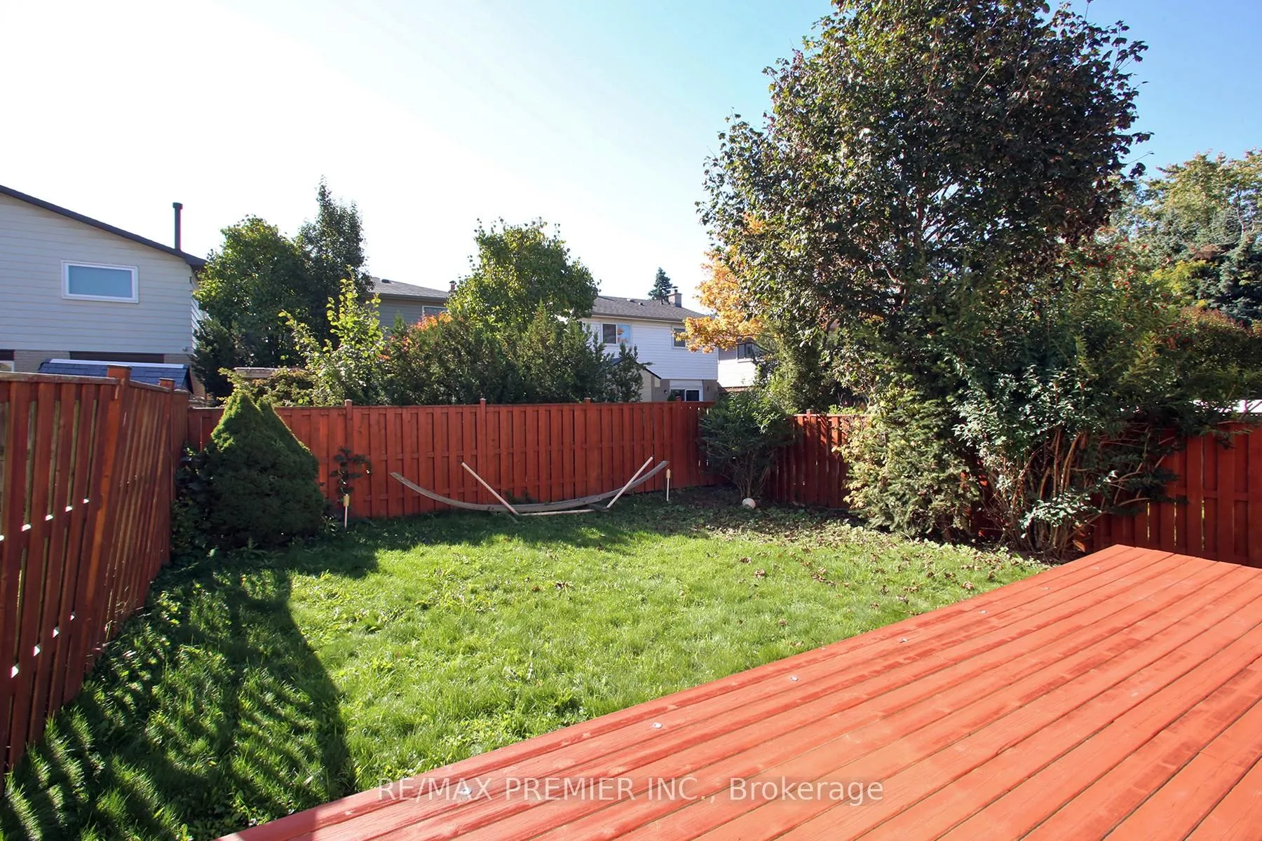 Photo 4 of 600 Stonebridge Lane, Pickering, West Shore — HOMEH