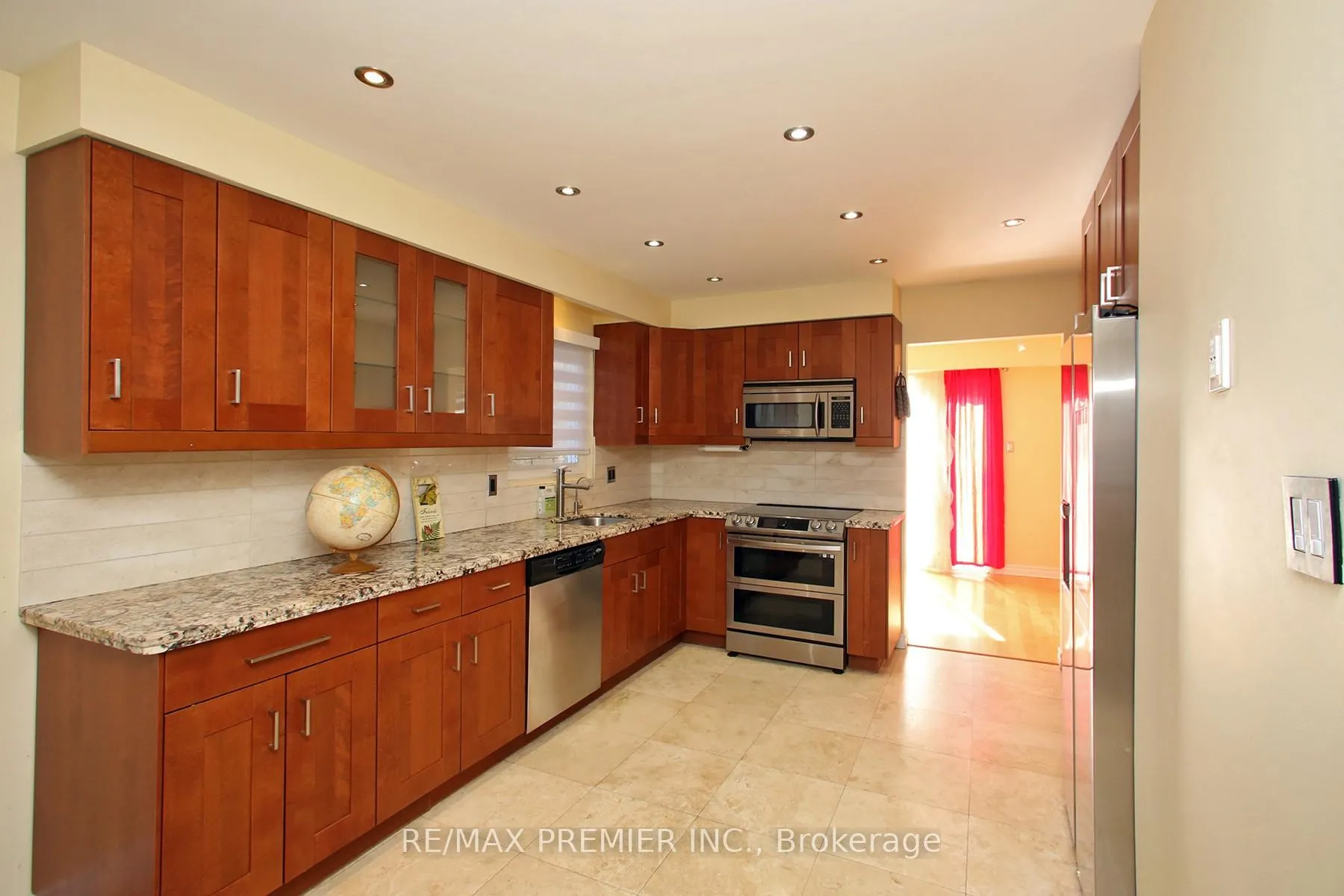 Photo 19 of 600 Stonebridge Lane, Pickering, West Shore — HOMEH