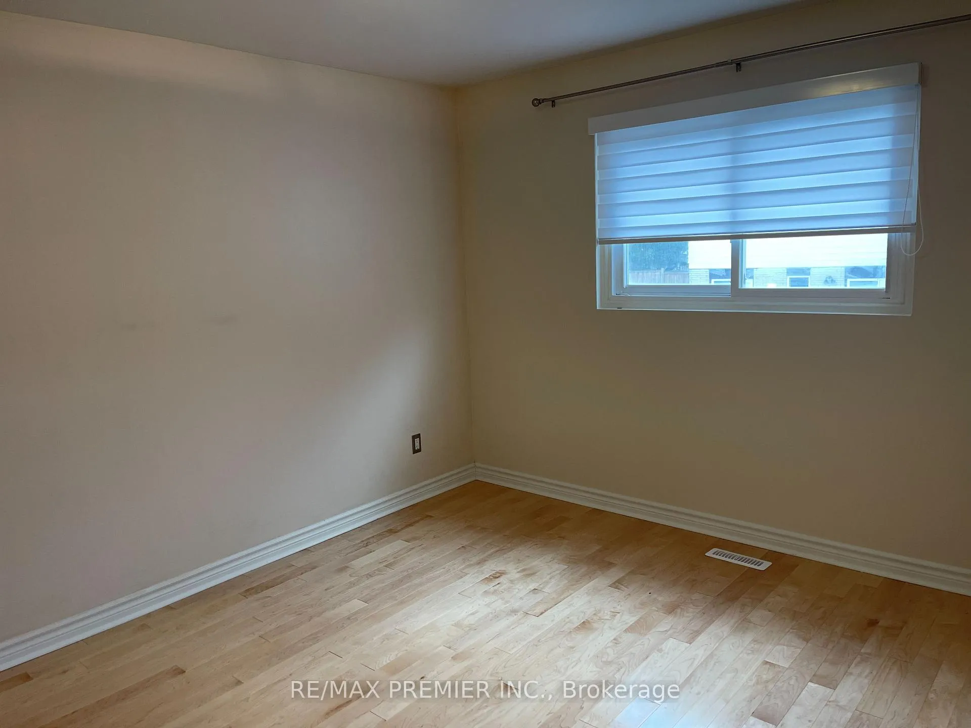 Photo 23 of 600 Stonebridge Lane, Pickering, West Shore — HOMEH
