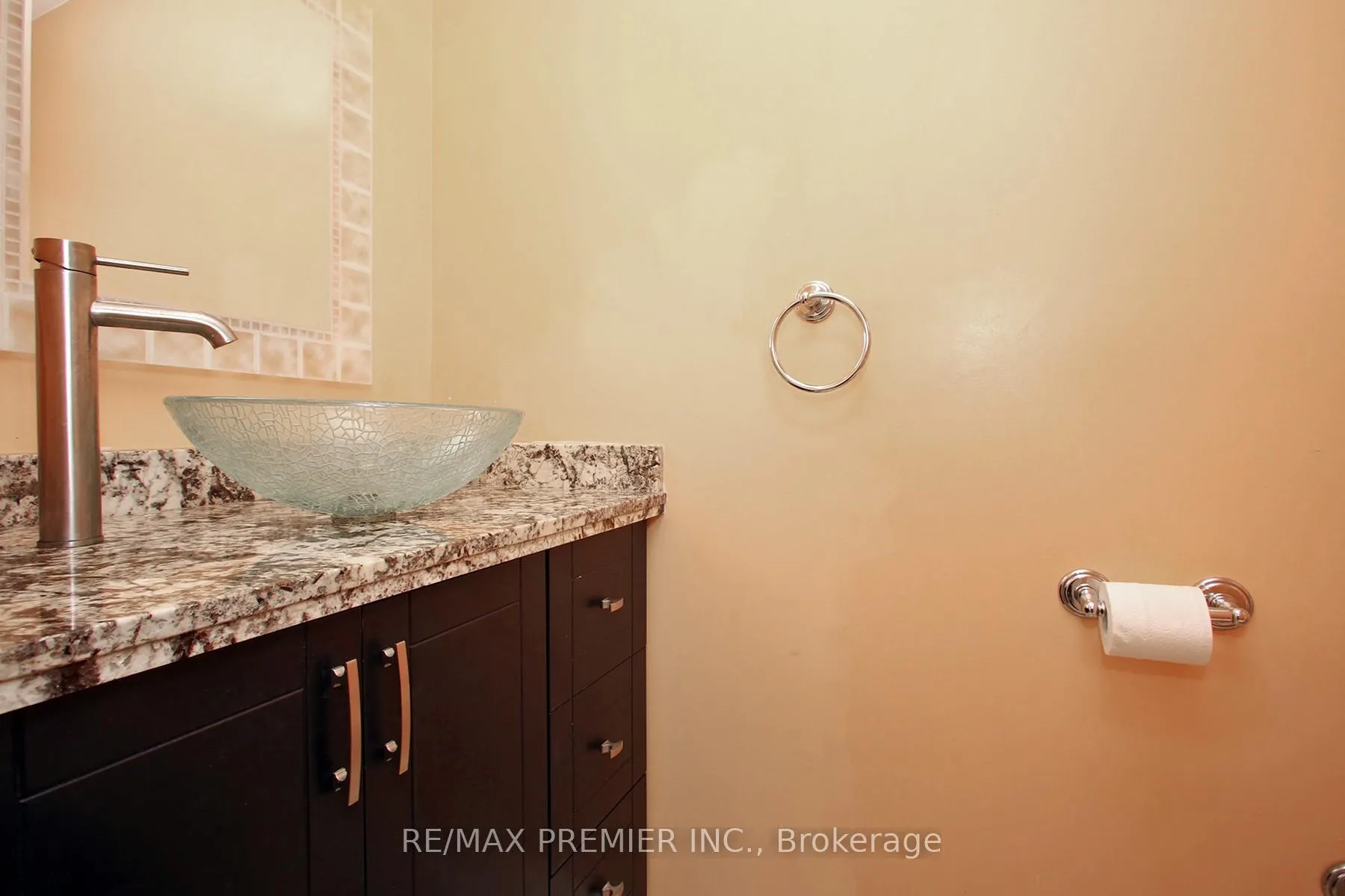 Photo 26 of 600 Stonebridge Lane, Pickering, West Shore — HOMEH