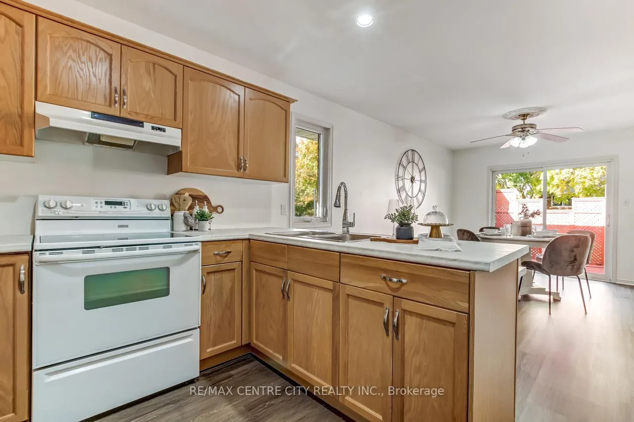 Photo 10 of 11 Axford Parkway, St. Thomas — HOMEH