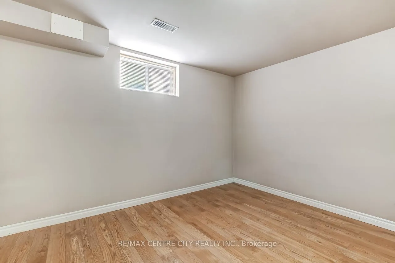 Photo 21 of 11 Axford Parkway, St. Thomas — HOMEH