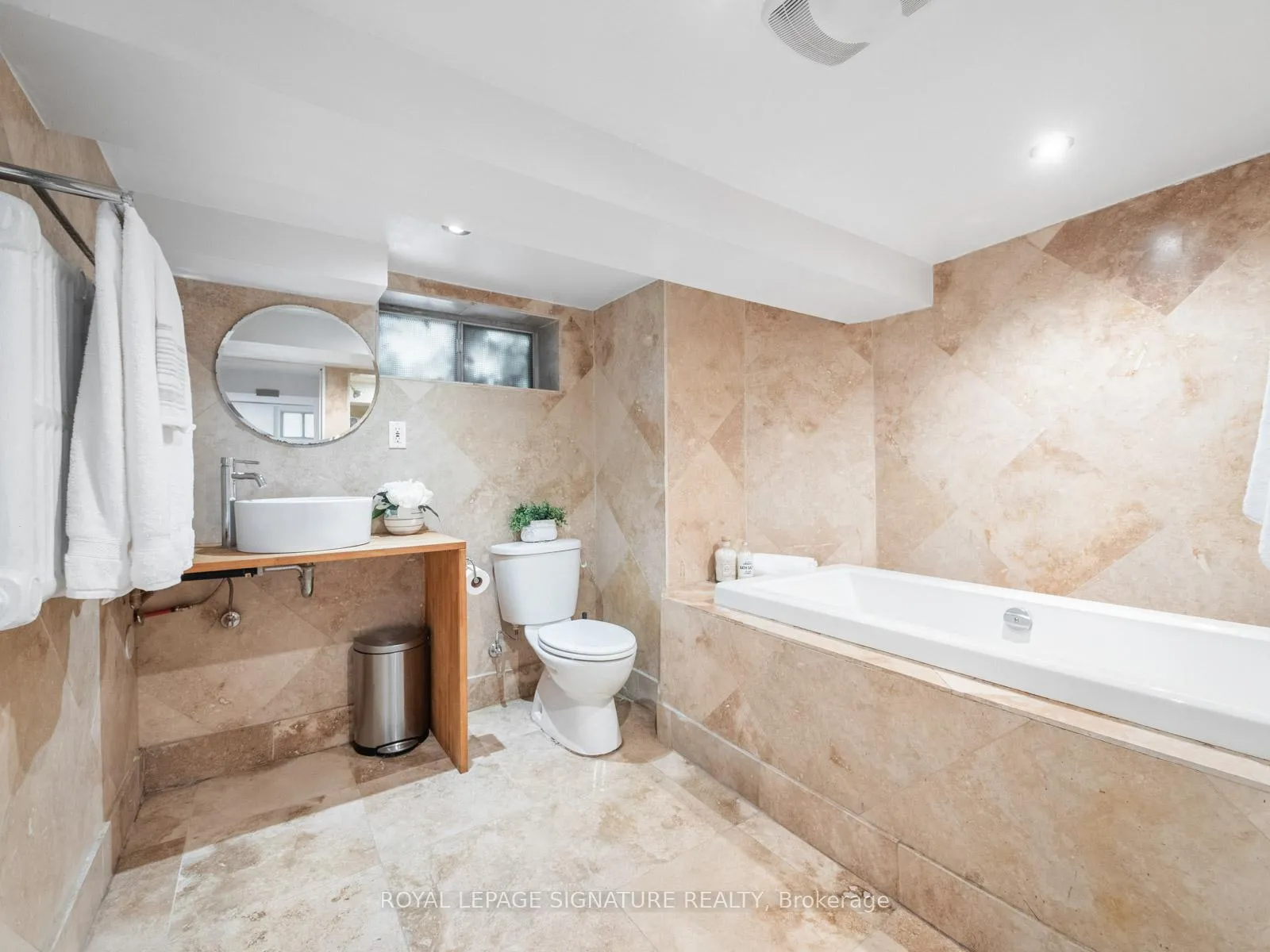 Photo 27 of 159 Chiltern Hill Road, Toronto, Humewood-Cedarvale — HOMEH
