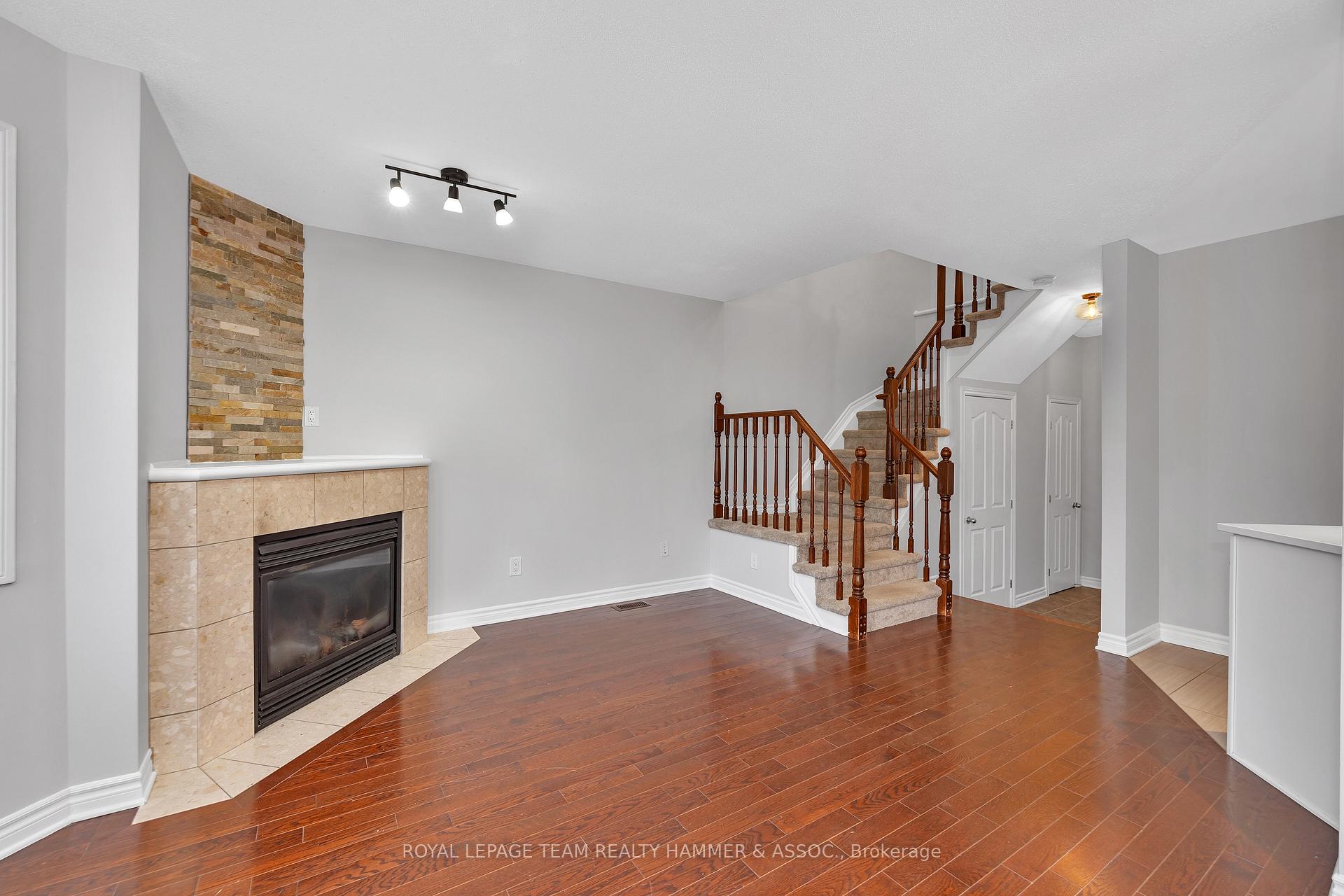 Photo 8 of 232 Bookton Place, Ottawa, Riverside South/Gloucester Glen — HOMEH