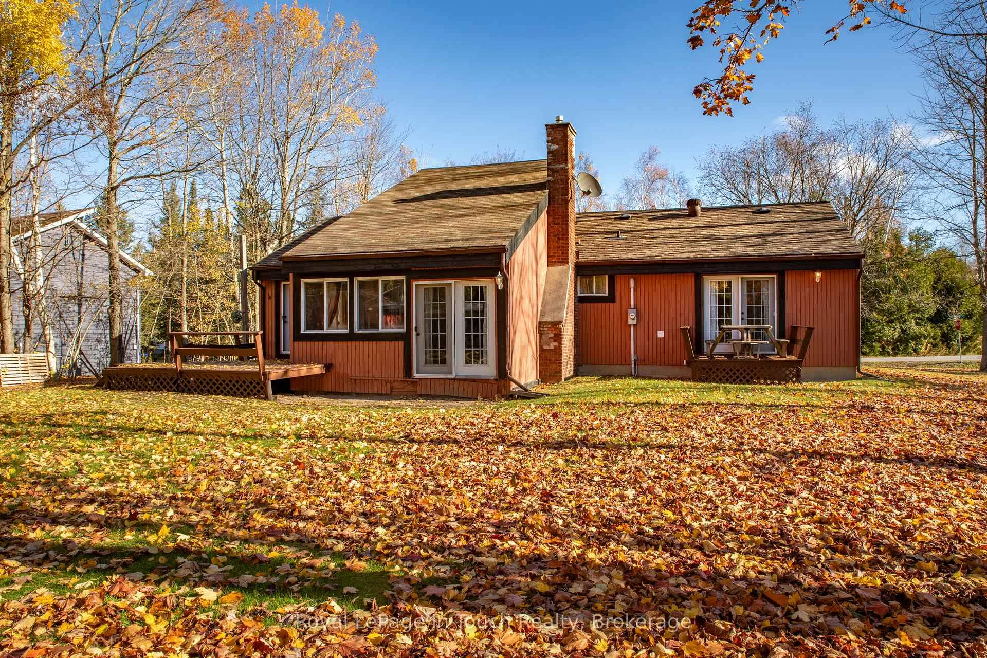 Photo 6 of 2 Coppercliff Crescent, Tiny, Rural Tiny — HOMEH