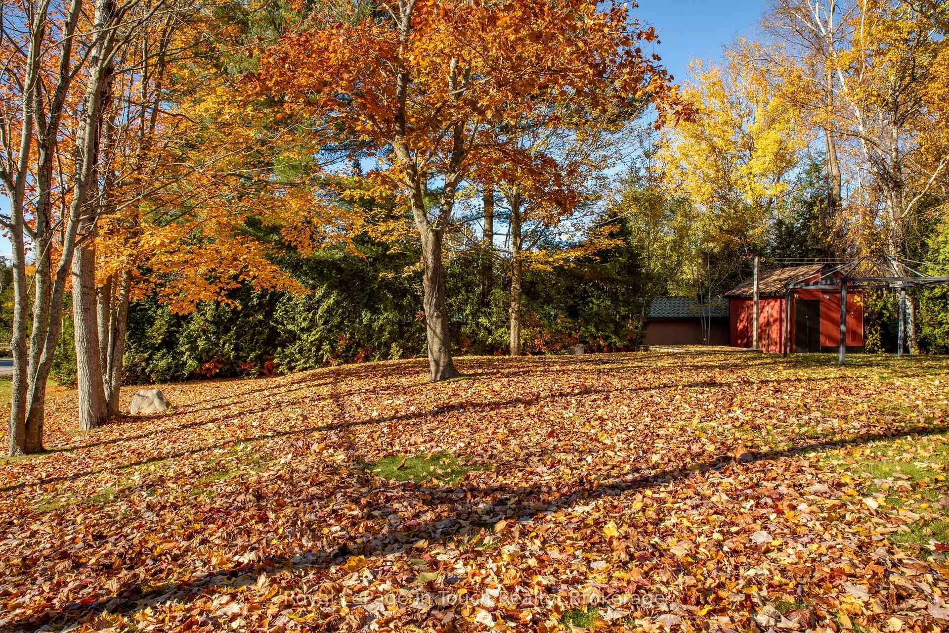 Photo 9 of 2 Coppercliff Crescent, Tiny, Rural Tiny — HOMEH