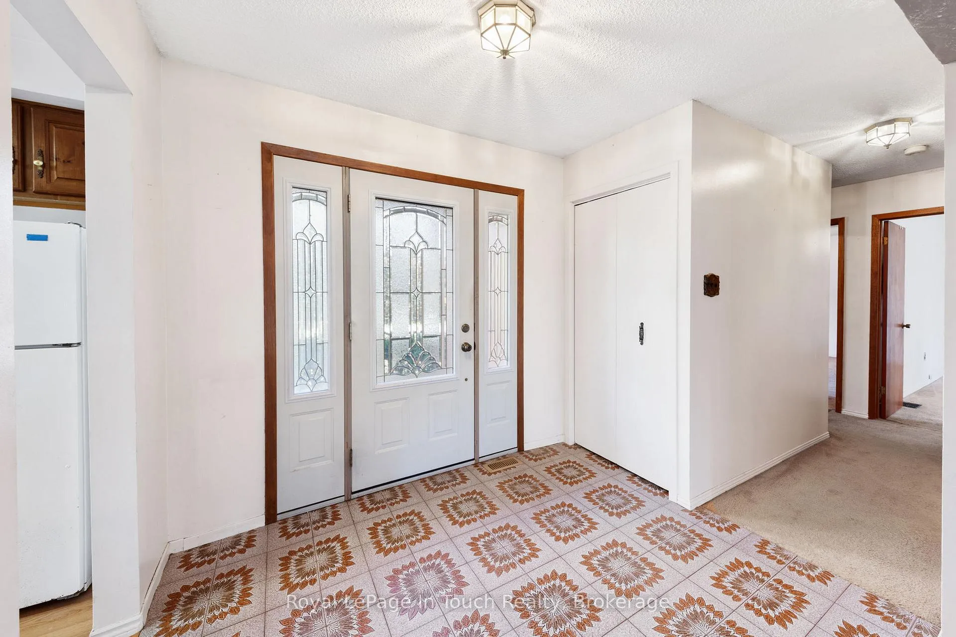 Photo 19 of 2 Coppercliff Crescent, Tiny, Rural Tiny — HOMEH