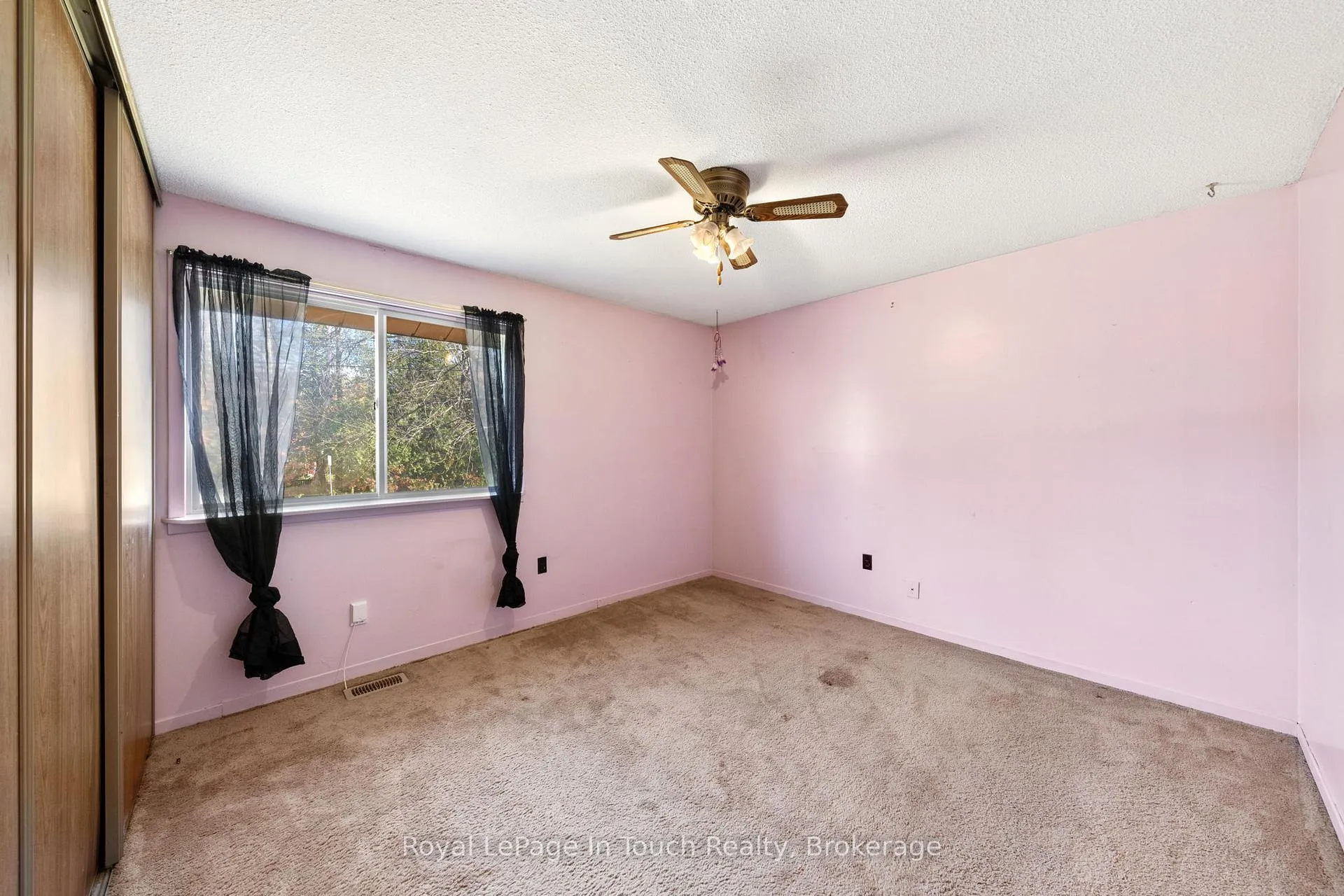 Photo 34 of 2 Coppercliff Crescent, Tiny, Rural Tiny — HOMEH