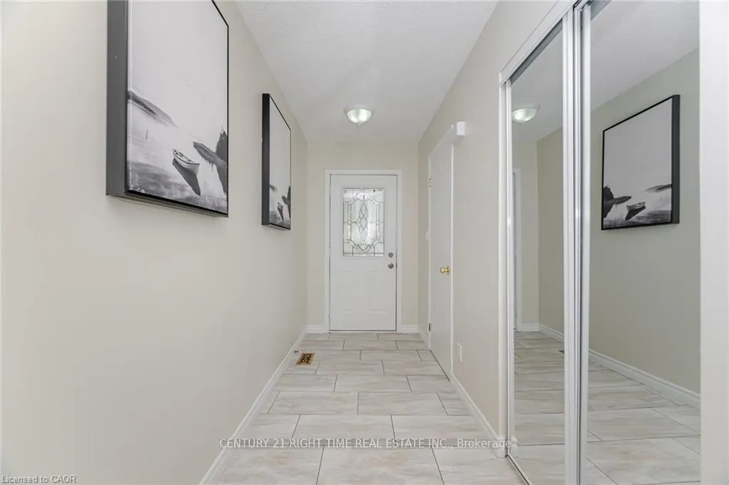 Photo 8 of 525 Chablis Drive E, Waterloo — HOMEH