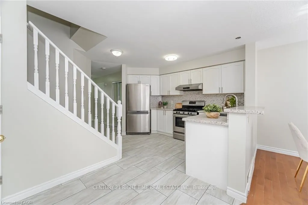 Photo 12 of 525 Chablis Drive E, Waterloo — HOMEH
