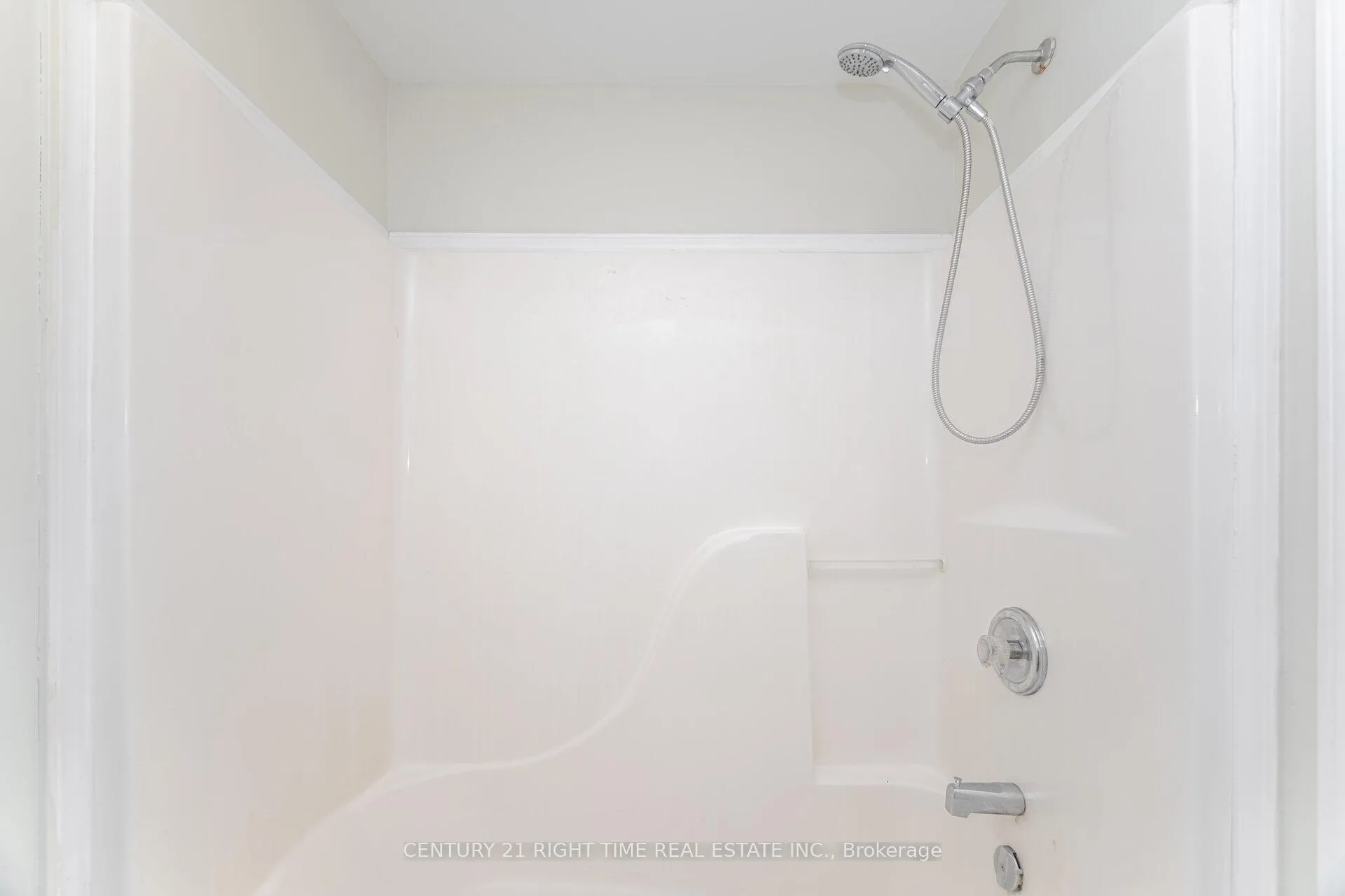 Photo 31 of 525 Chablis Drive E, Waterloo — HOMEH