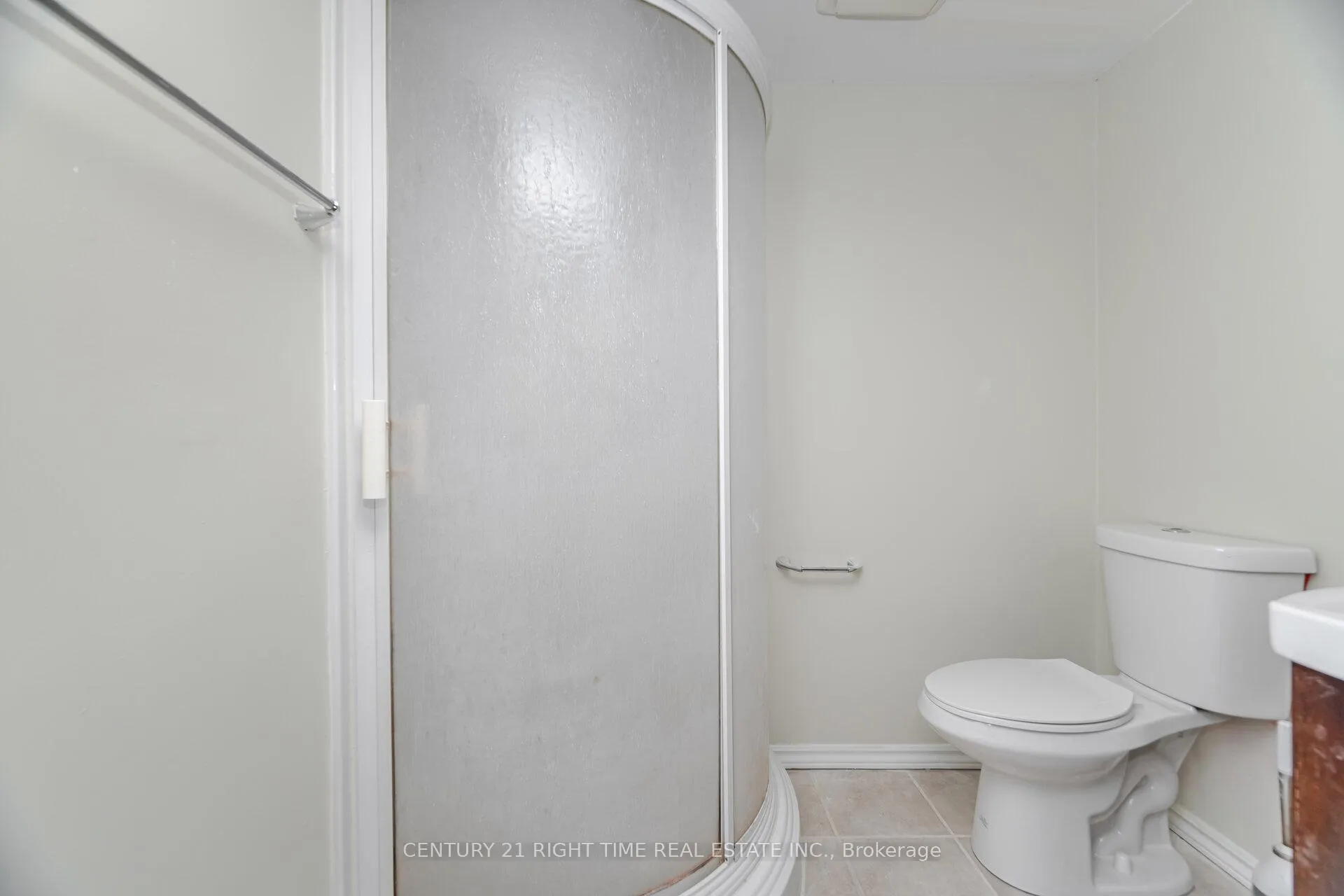 Photo 39 of 525 Chablis Drive E, Waterloo — HOMEH