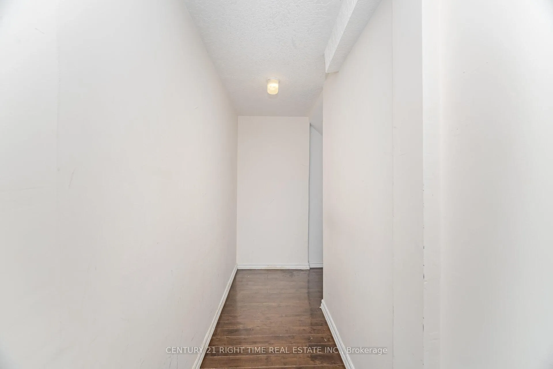 Photo 40 of 525 Chablis Drive E, Waterloo — HOMEH