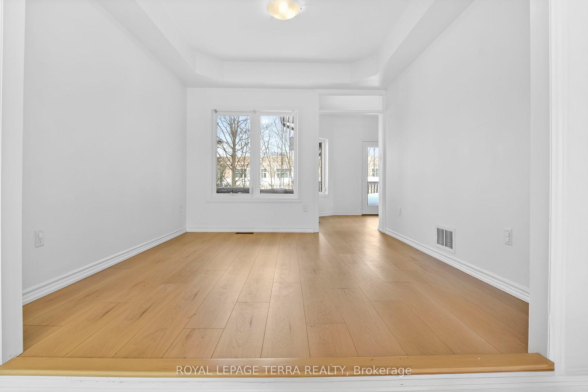Photo 25 of Unit Upper Part, 10 Silvercreek Crescent, Barrie, Ardagh — HOMEH