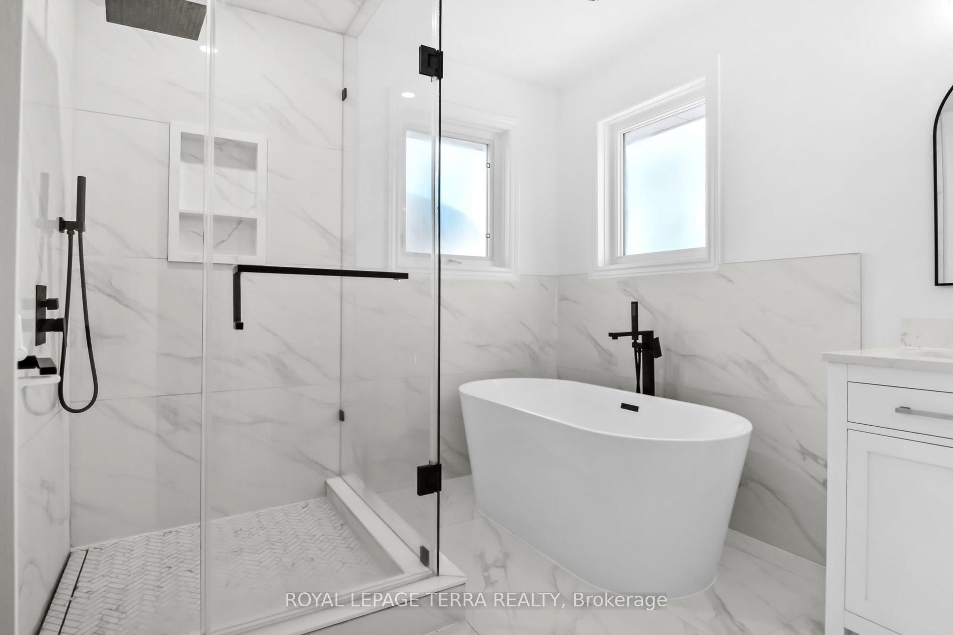 Photo 37 of Unit Upper Part, 10 Silvercreek Crescent, Barrie, Ardagh — HOMEH